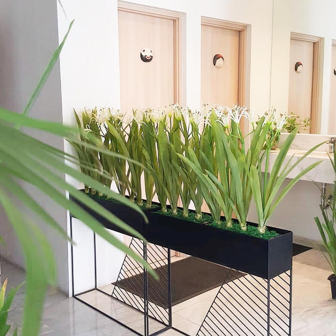 Eightin Hotel Sudirman Джакарта Экстерьер фото